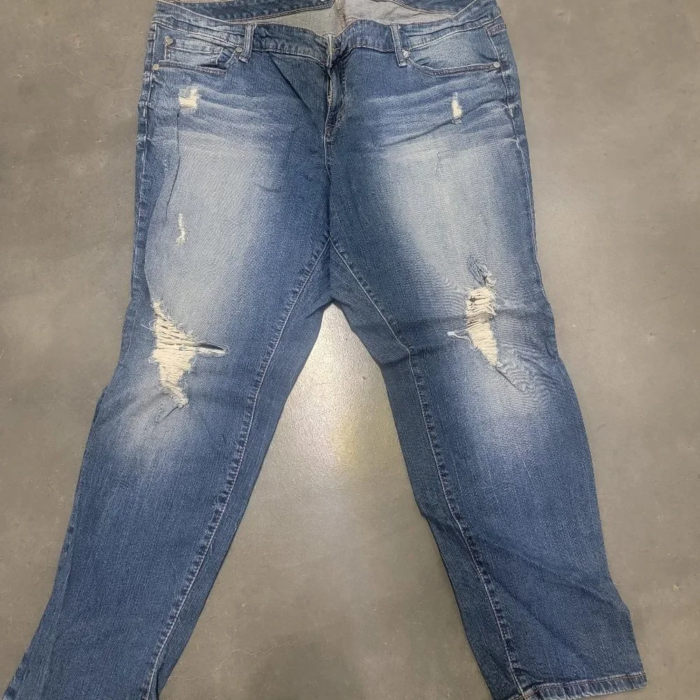 Torrid Distressed Jeans - Picture 1 of 3